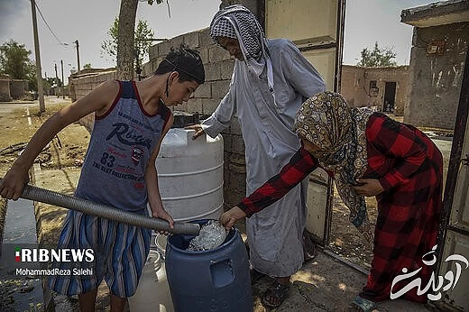 آبرسانی تانکرهای ارتش به روستاهای دشت آزادگان اهواز